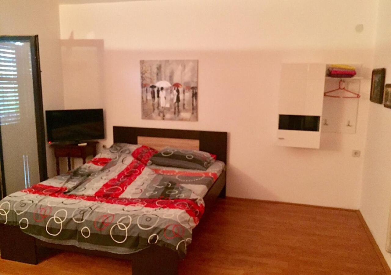 Dusica Apartmani Ягодина Екстериор снимка